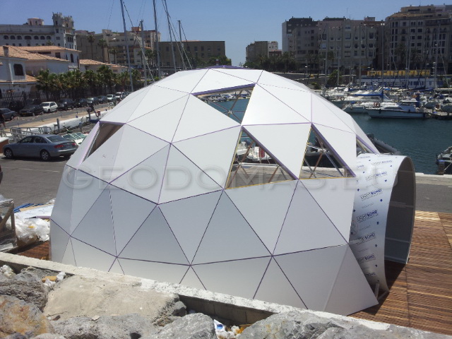 Restaurant futuriste | Dôme en verre Ø8m, Puerto de Ceuta, Spain