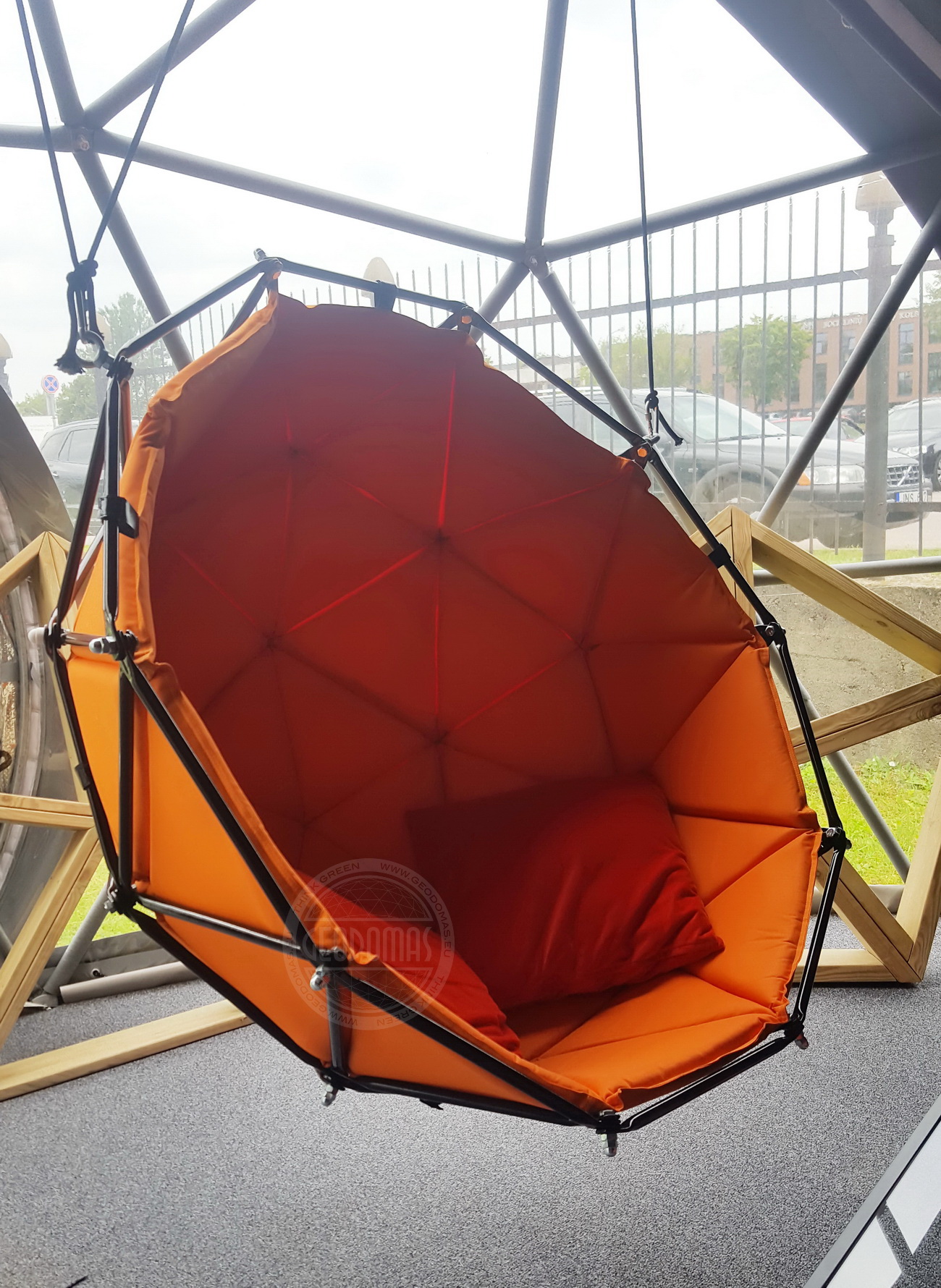Geodesic Hanging Lounger Ø1,2m | Indoor & Outdoor Use